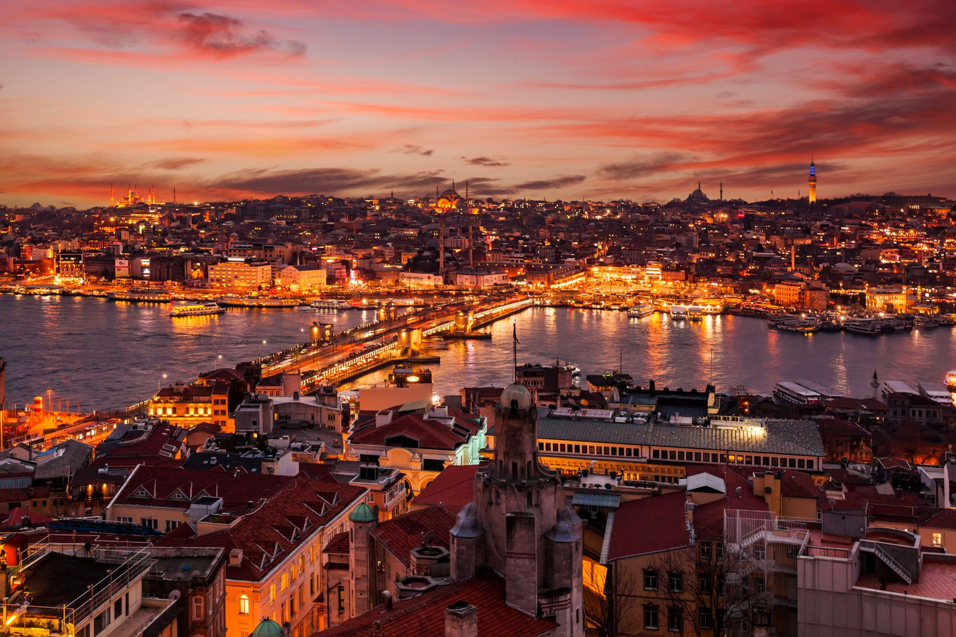 İstanbul’da düğün, mezuniyet ve özel davetler için abiye kiralama tercih edilen şehir yaşamı